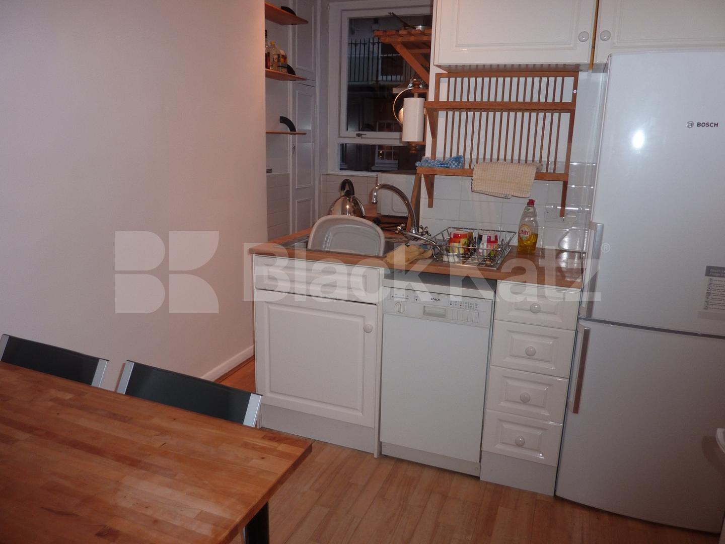 			NEW INSTRUCTION!, 2 Bedroom, 1 bath, 1 reception Flat			 Judd Street, KINGS CROSS-RUSSELL SQUARE